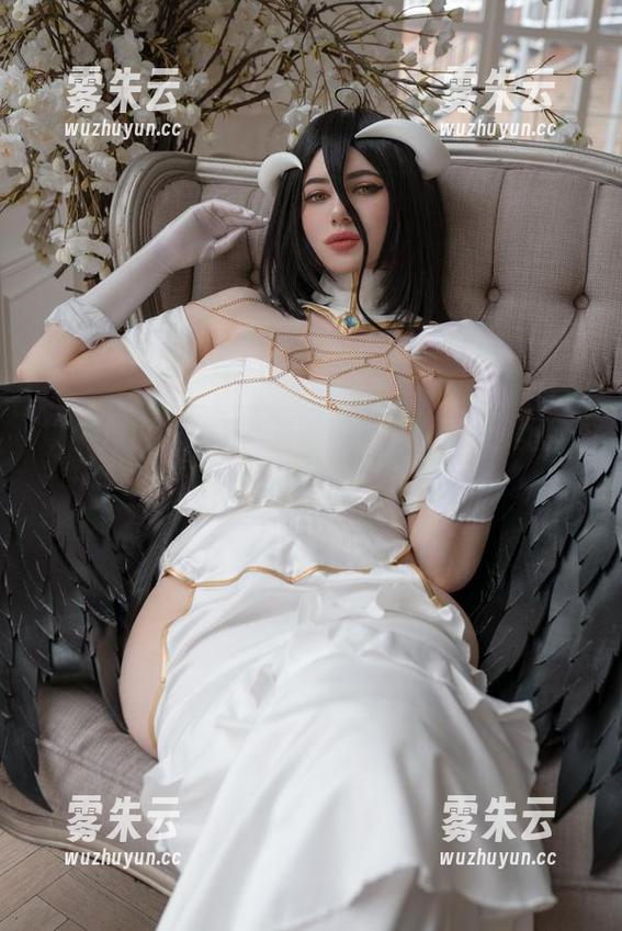 换个角度！Alina Becker的最新美图系列——萨姆斯，专治各种不开心。